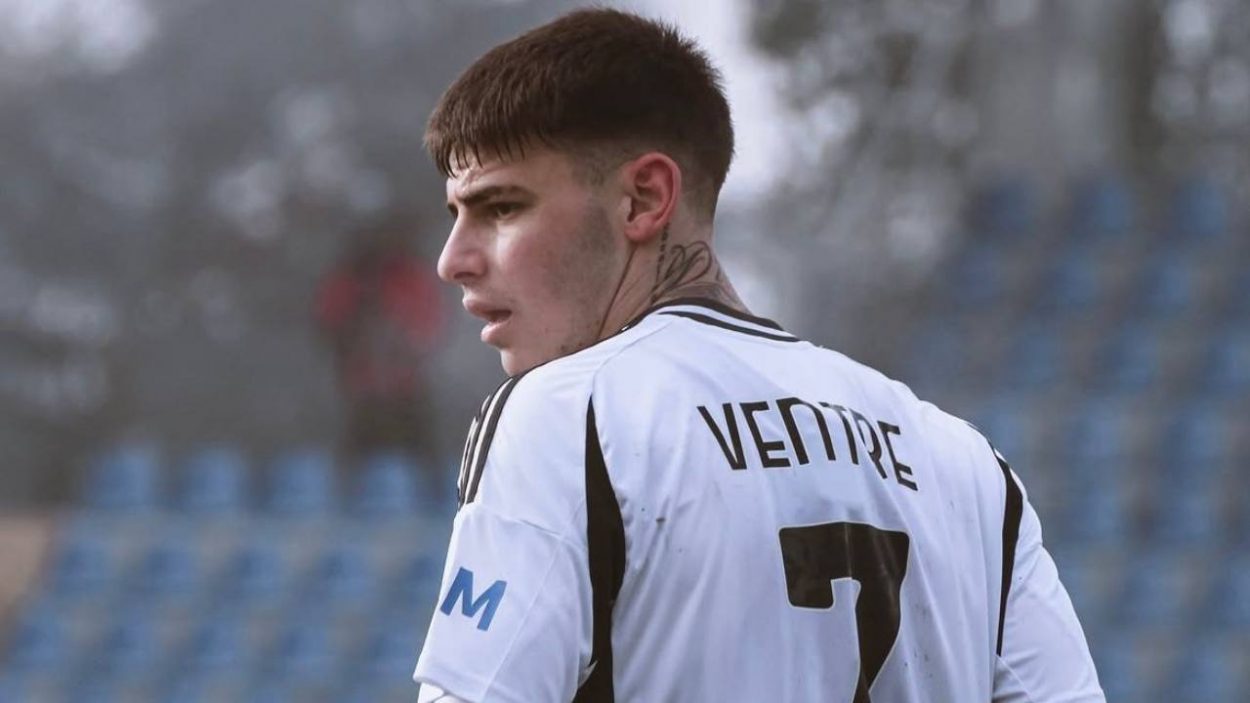 Ventre con la maglia della Juventus, credit: Martina Cutrona, www.lacasadic.com