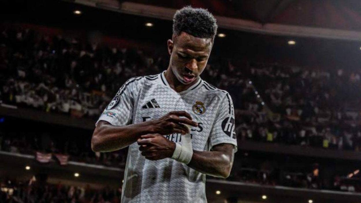 Vinicius con la maglia del Real Madrid - Credits: Martin Cocciolo