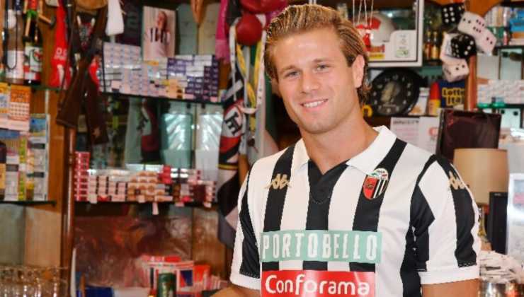 Gori con la maglia dell'Ascoli