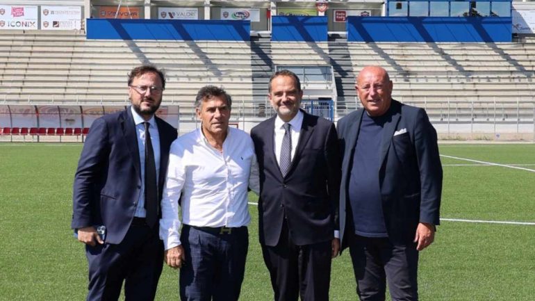Il presidente della Lega Pro Matteo Marani fa visita al Guidonia Montecelio. In foto da sx Aliano, Fusano, Marani e Lucchesi / Credit: Lega Pro, www.lacasadic.com