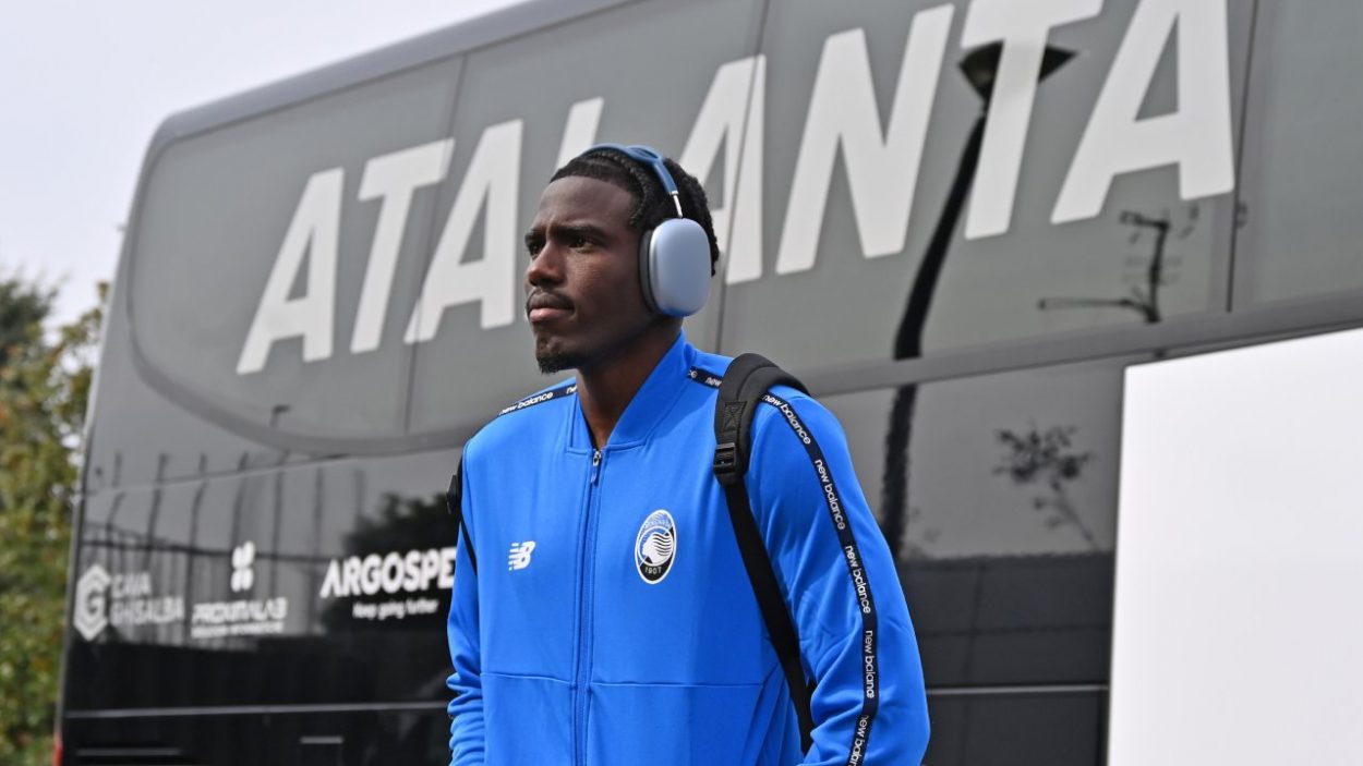Moustapha Cissè con la tuta di rappresentanza dell'Atalanta U23, Atalanta U23, Credit Atalanta U23 / www.lacasadic.com