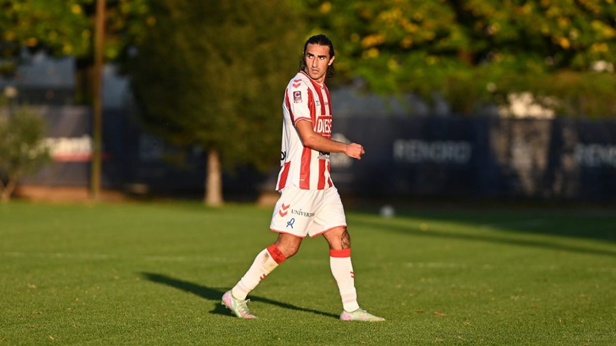 Armand Rada con la maglia del Vicenza (Credit: L.R. Vicenza) www.lacasadic.com