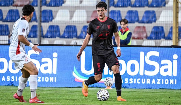 Andrea Cicerelli in azione con la maglia del Forlì