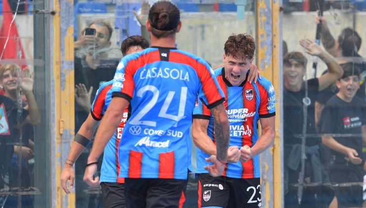 Lunetta, Casasola e Cicerelli esultano nella vittoria del Catania- Credits Catania FC- www.lacasadic.com