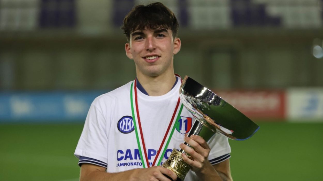 Matteo Venturini con la maglia dell'Inter (credit: Martina Cutrona) - www.lacasadic.com