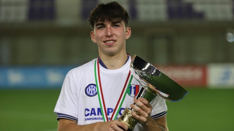 Matteo Venturini con la maglia dell'Inter (credit: Martina Cutrona) - www.lacasadic.com