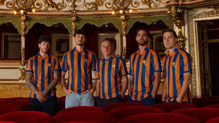 L'Union Brescia presenta la terza maglia (credit: Union Brescia) - www.lacasadic.com