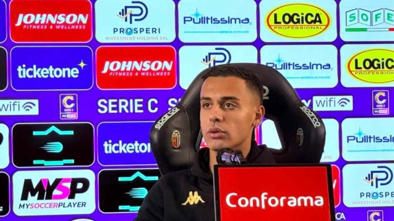 Rizzo Pinna in conferenza stampa