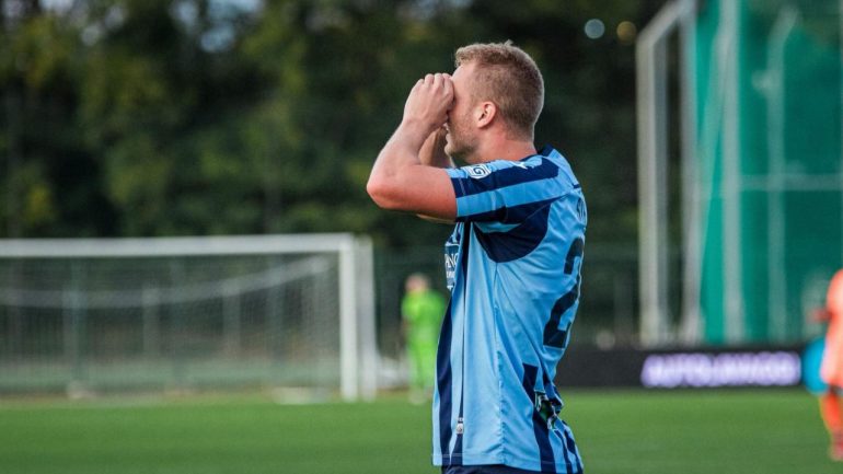 Sipos con la maglia del Lecco