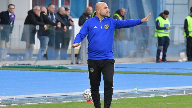 Alessandro Bruno, allenatore del Latina (Credit: Latina Calcio) / www.lacasadic.com