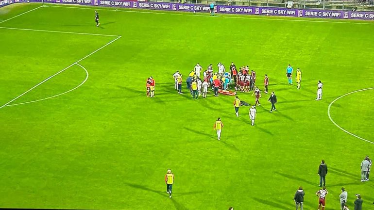 Salernitana - Crotone, Villa