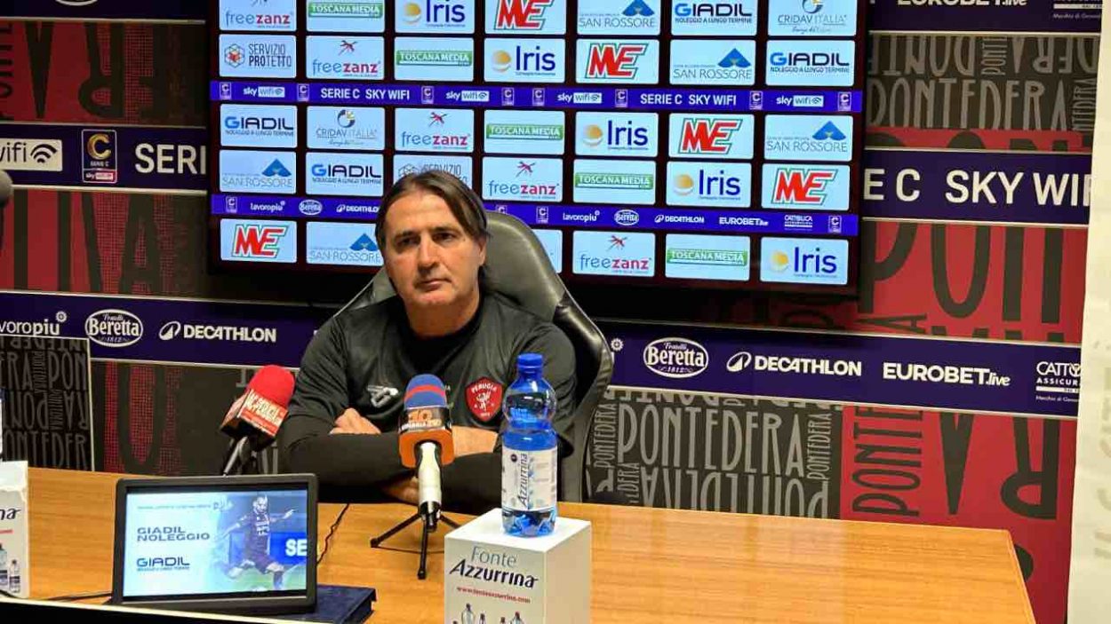 Giovanni Tedesco in conferenza stampa / www.lacasadic.com