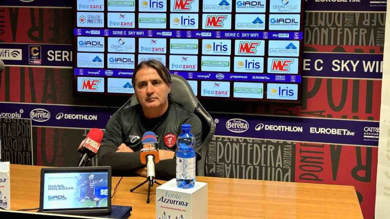 Giovanni Tedesco in conferenza stampa / www.lacasadic.com