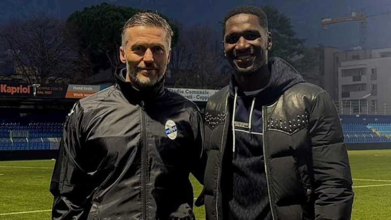 Cristian Zapata all'allenamento del Lecco. Credit: Calcio Lecco 1912 / www.lacasadic.com