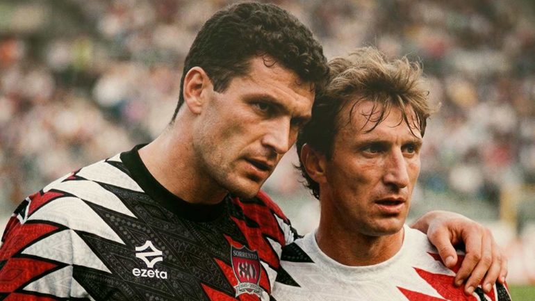 Maglia per celebrare gli 80 anni di storia del Sorrento in collaborazione con Ezeta