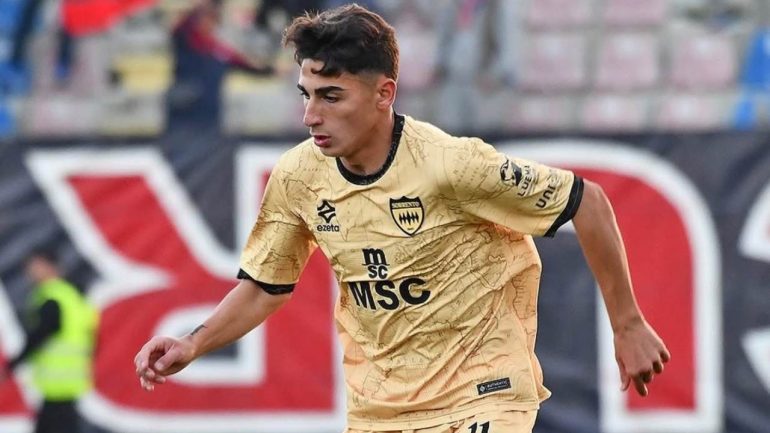 Mattia Esposito Credit: Sorrento Calcio