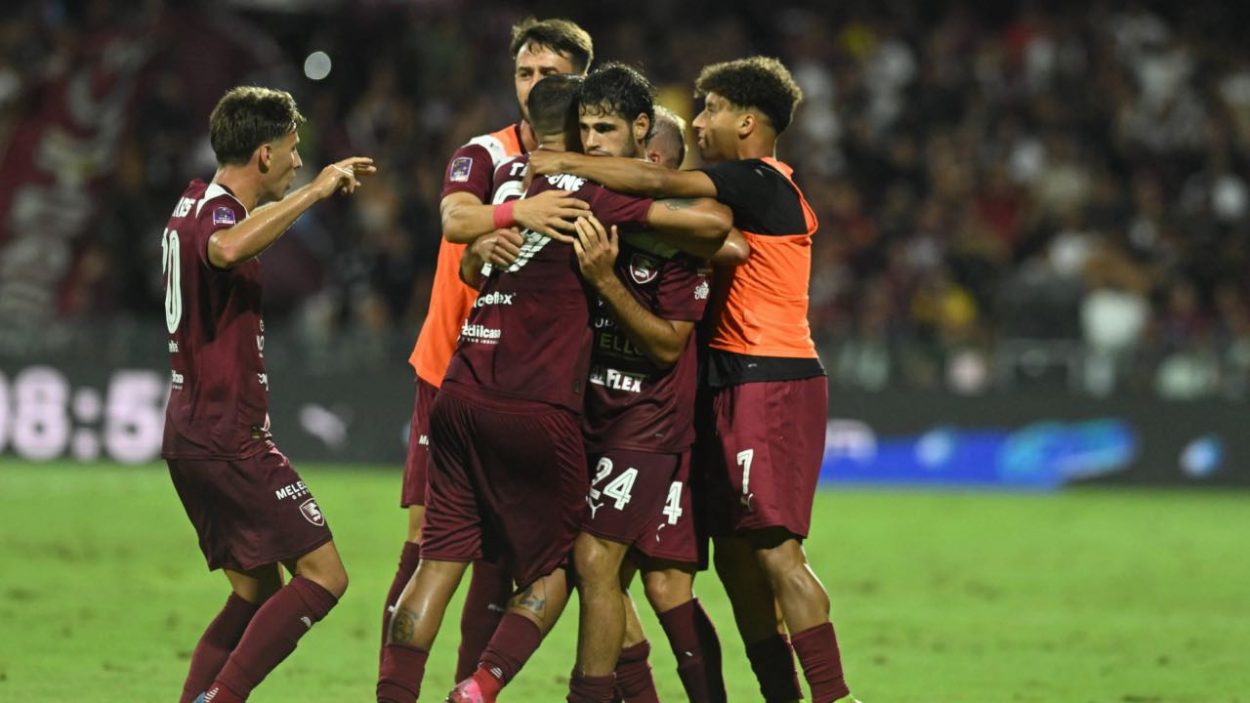 Squadra Salernitana CREDIT IMAGOO www.lacasadic.com