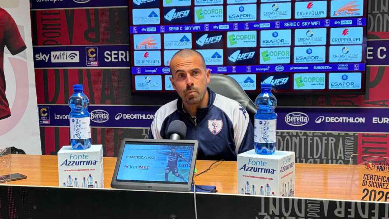 Filippo D'Alesio in conferenza stampa / www.lacasadic.com