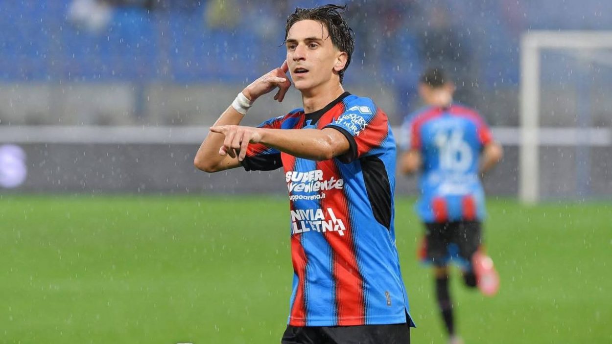 Kaleb Jimenez esulta nella vittoria contro l'Atalanta U23