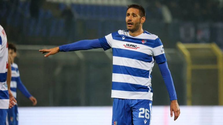 Alberto Masi con la maglia della Pro Patria (credit: Roberta Corradin) - www.lacasadic.com