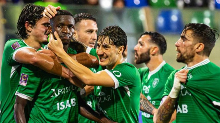 Racine Ba con la maglia del Siracusa (credit: Siracusa Calcio) - www.lacasadic.com