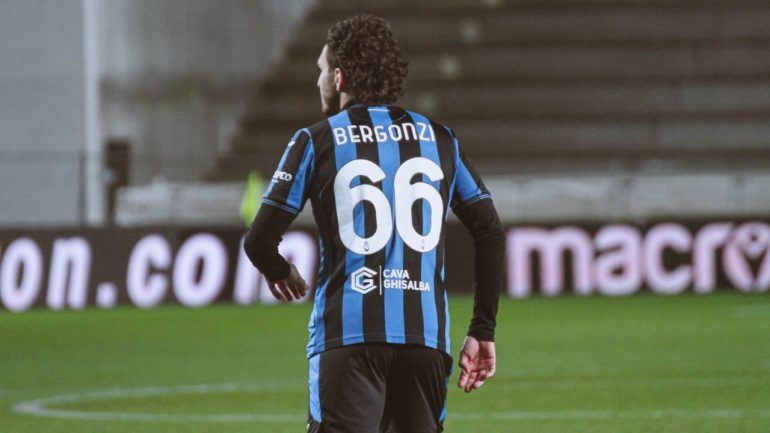 Federico Bergonzi con la maglia dell'Atalanta (credit: Martina Cutrona) - www.lacasadic.com