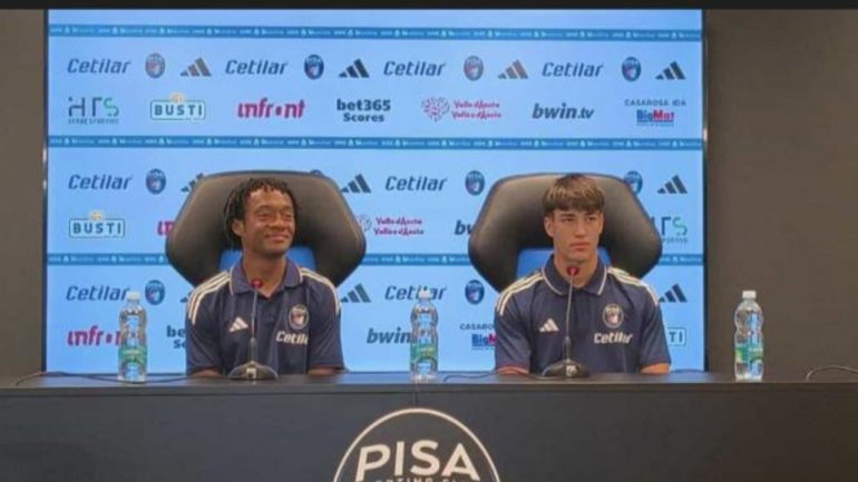 Presentazione di Giacomo Maucci col Pisa - www.lacasadic.com