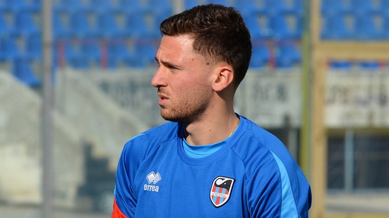 Giovanni Bruzzaniti con la maglia del Catania (credit: Catania Calcio) - www.lacasadic.com