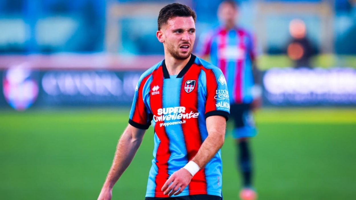 Giovanni Bruzzaniti con la maglia del Catania (credit: Riccardo Caruso) - www.lacasadic.com
