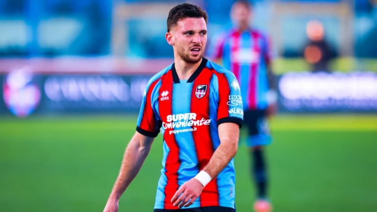 Giovanni Bruzzaniti con la maglia del Catania (credit: Riccardo Caruso) - www.lacasadic.com
