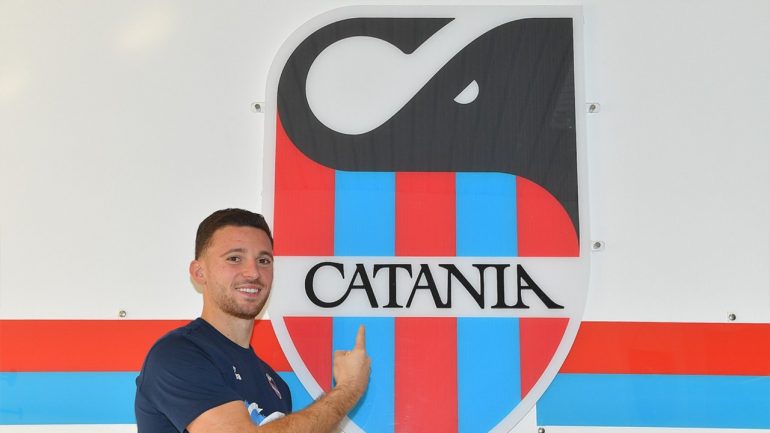 Giovanni Bruzzaniti con la maglia del Catania (credit: Catania Calcio) - www.lacasadic.com
