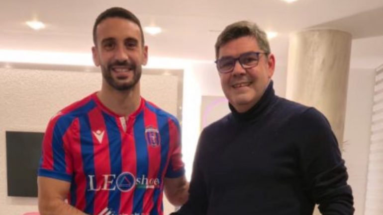 Francesco Grandolfo insieme al presidente Filograna / Credit: Casarano Calcio