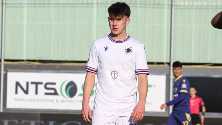 Lorenzo Malagrida con la maglia della Sampdoria (credit: Martina Cutrona) - www.lacasadic.com