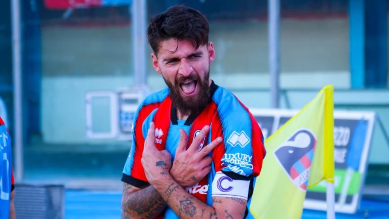 Matteo Di Gennaro esulta con la maglia del Catania (credit: Riccardo Caruso) - www.lacasadic.com