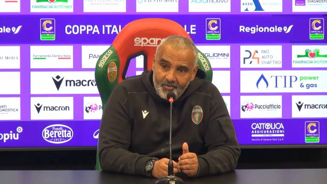 Fabio Liverani in conferenza stampa con la Ternana - www-lacasdic.com