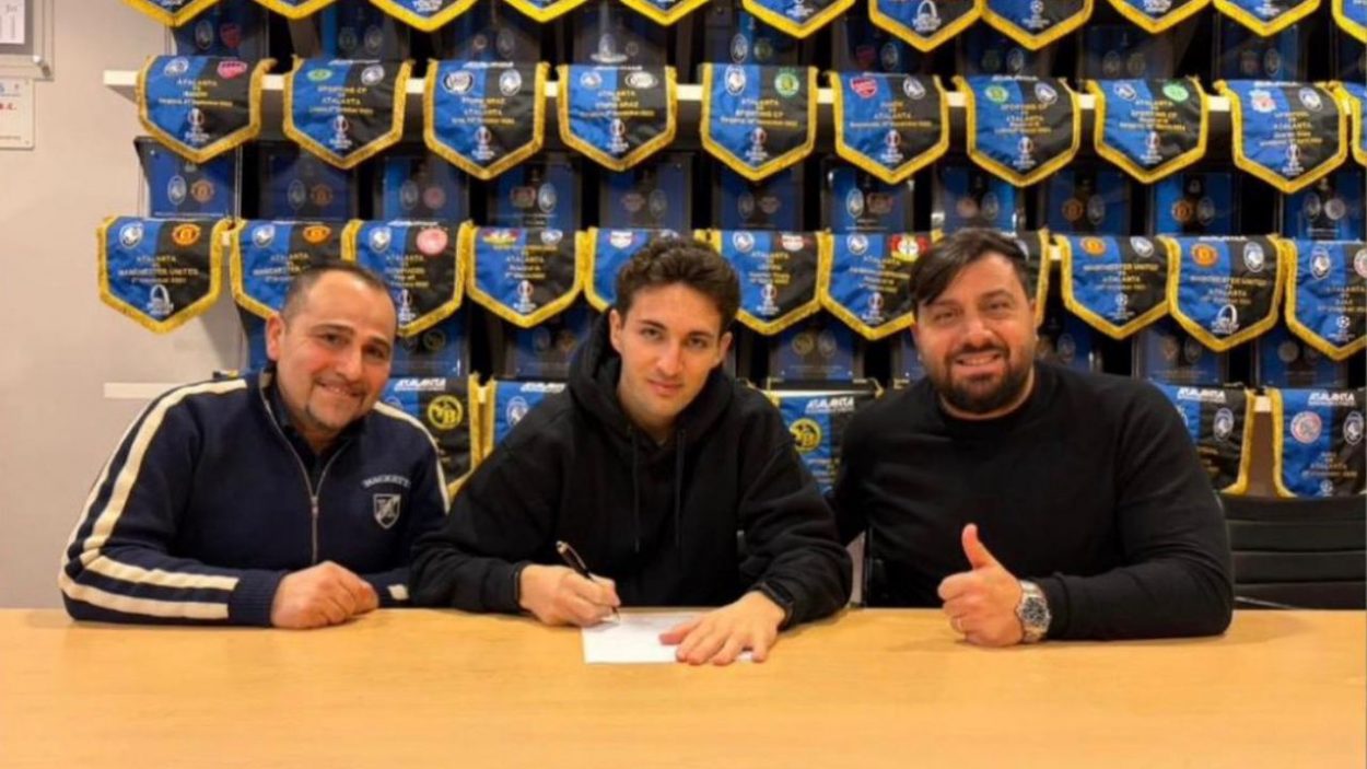 Federico Bergonzi firma il rinnovo con l'Atalanta U23 (credit: Atalanta) - www.lacasadic.com