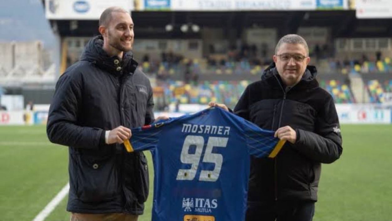 Mosaner durante l'omaggio al Briamasco / Credit: AC Trento 1921